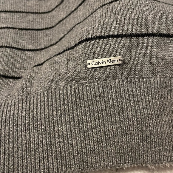 Calvin Klein Ombré Striped and Polka Dot Black and Grey Pullover Sweater Men M - Picture 4 of 9